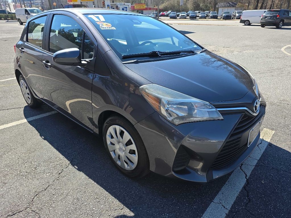 2017 Toyota Yaris Image 7