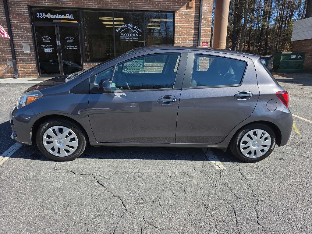 2017 Toyota Yaris Image 2