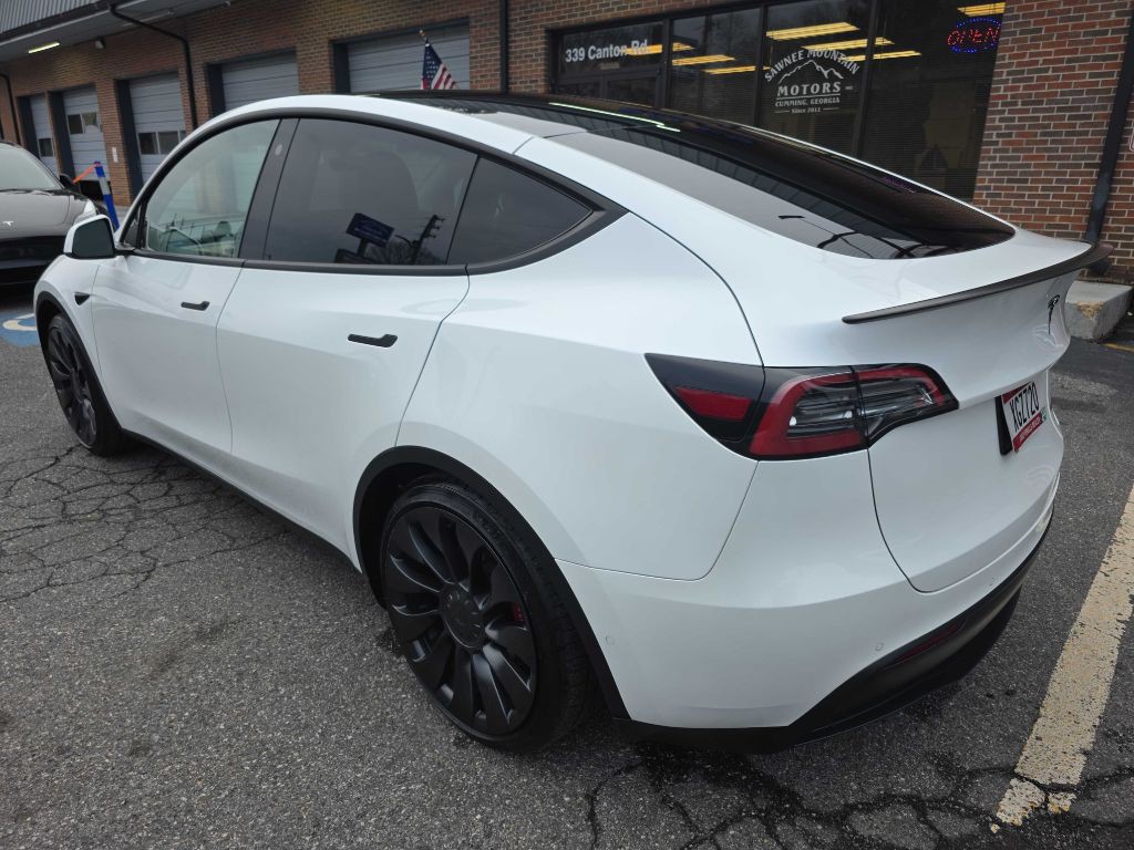 2022 Tesla Model Y Image 3