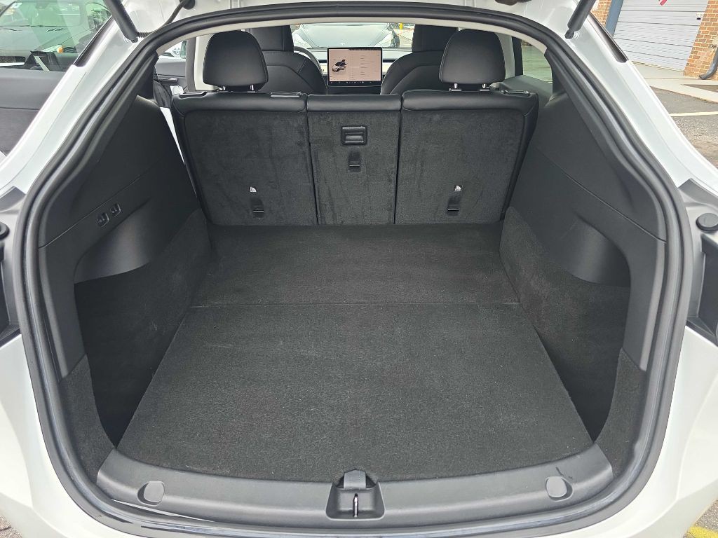2022 Tesla Model Y Image 15