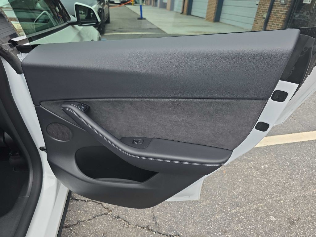 2022 Tesla Model Y Image 17