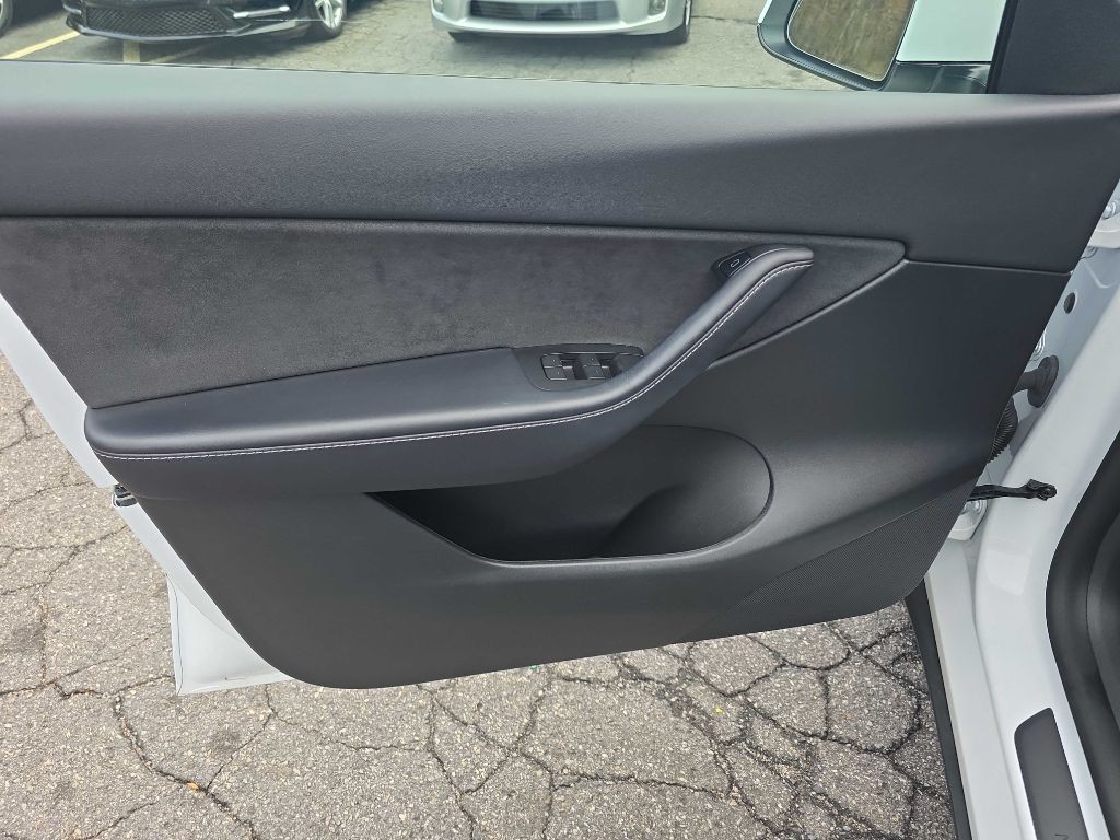 2022 Tesla Model Y Image 20