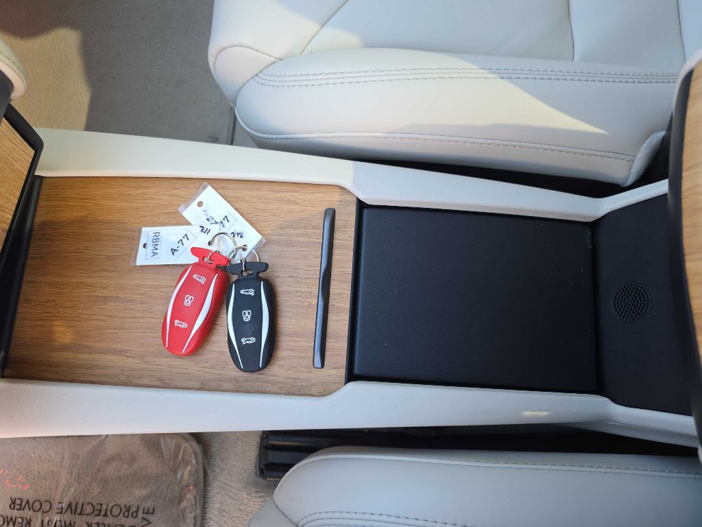 2019 Tesla Model S Image 12