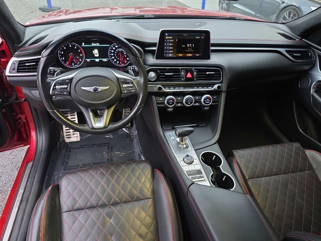 2020 Genesis G70 Image 9