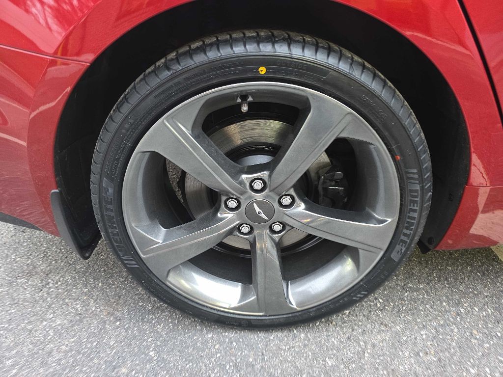 2020 Genesis G70 Image 30