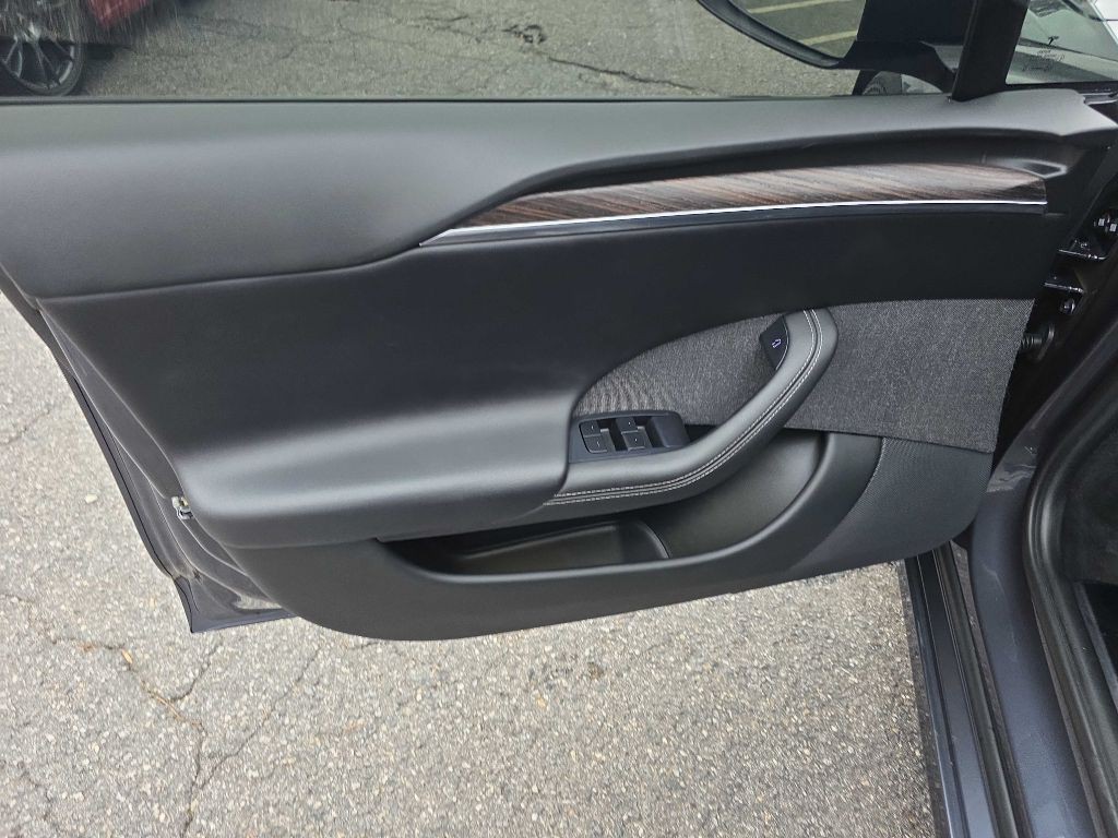 2021 Tesla Model S Image 11