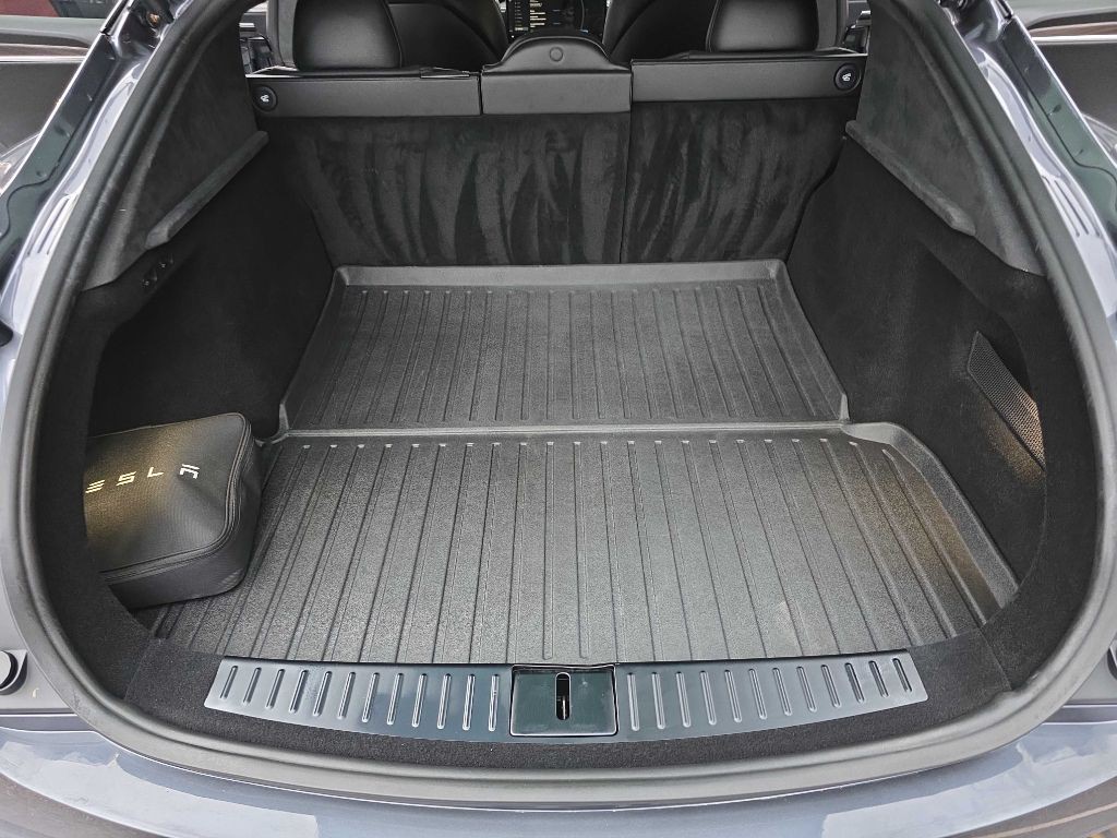 2021 Tesla Model S Image 15