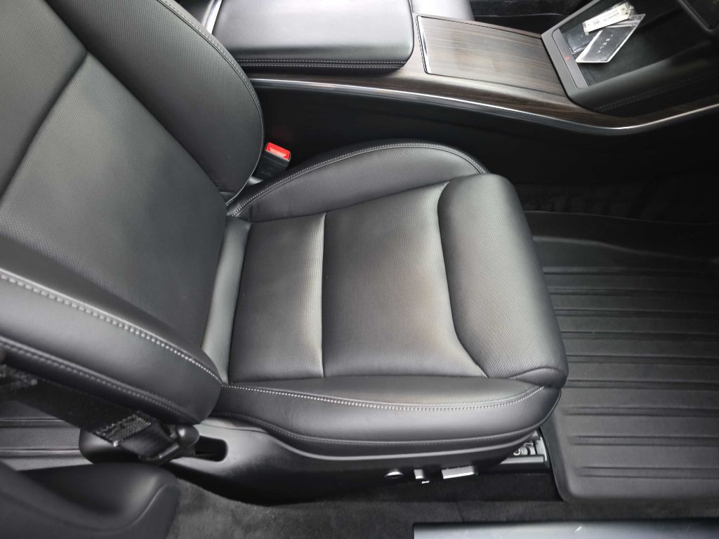 2021 Tesla Model S Image 19