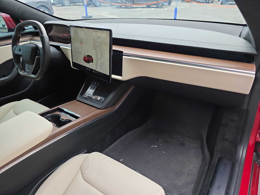 2022 Tesla Model S Image 21