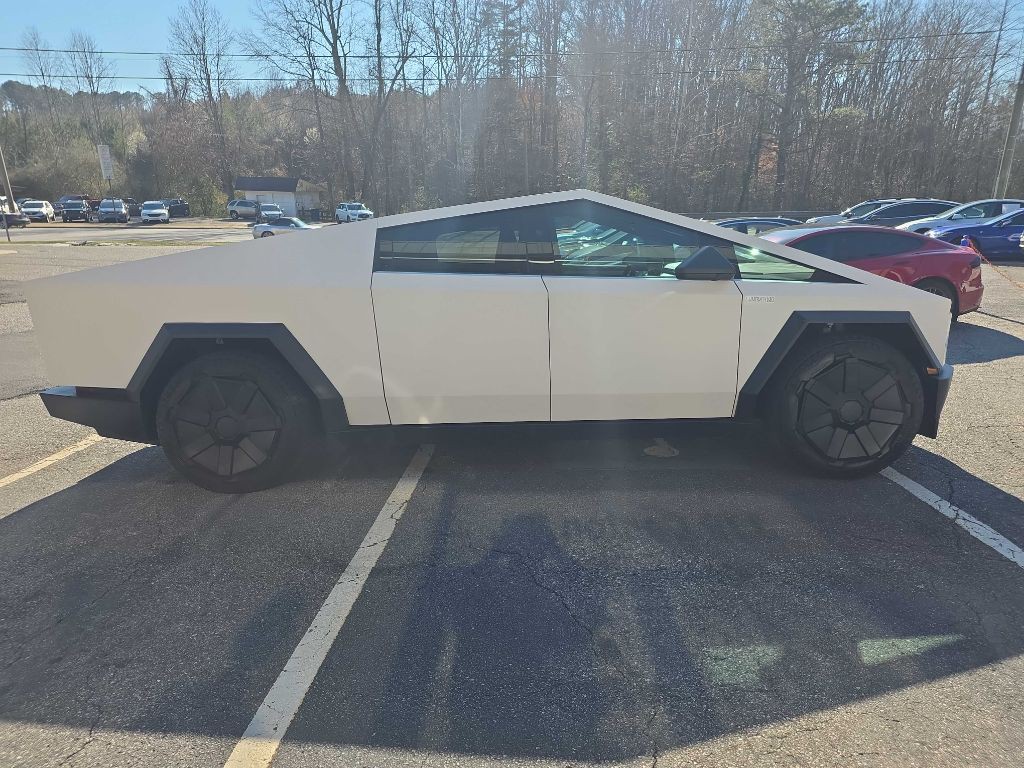 2024 Tesla Cybertruck Image 6