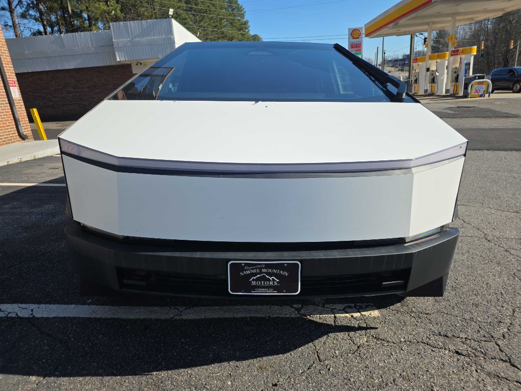 2024 Tesla Cybertruck Image 8