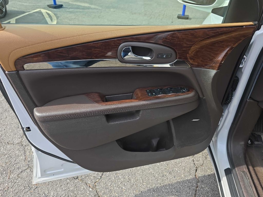 2016 Buick Enclave Image 11