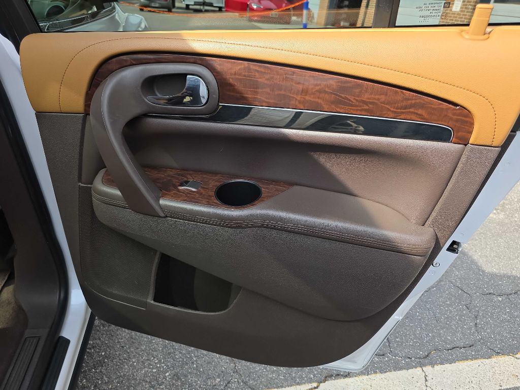 2016 Buick Enclave Image 26