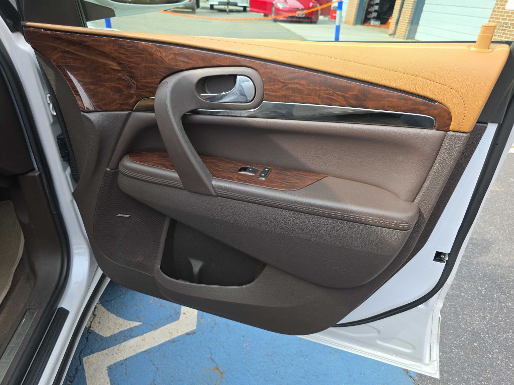2016 Buick Enclave Image 29