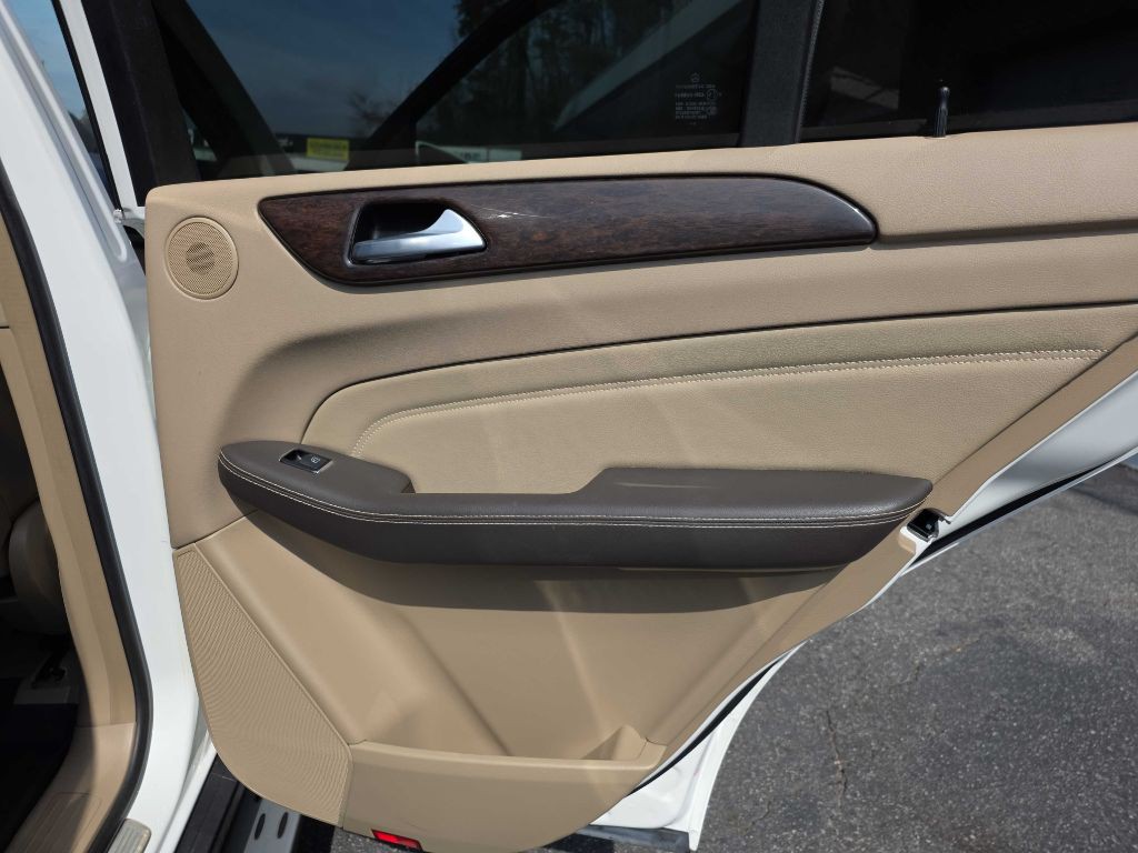 2014 Mercedes-Benz M-Class Image 23