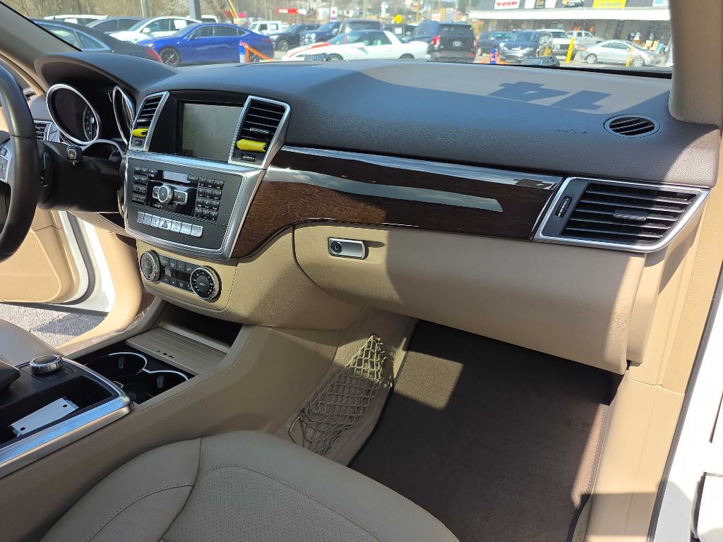 2014 Mercedes-Benz M-Class Image 25