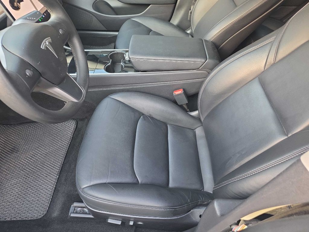 2019 Tesla Model 3 Image 10