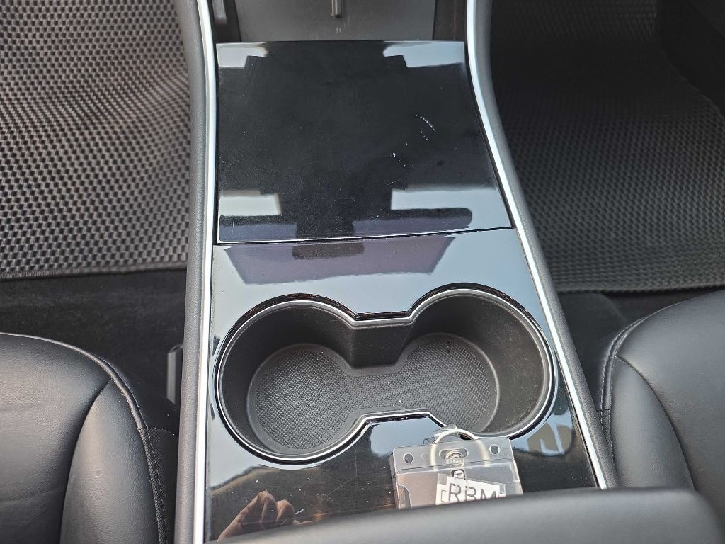 2019 Tesla Model 3 Image 13