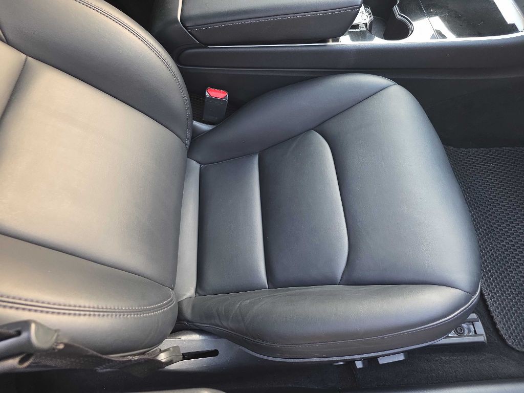 2019 Tesla Model 3 Image 18