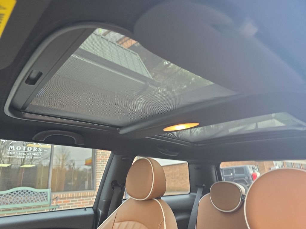 2010 MINI Cooper Image 20