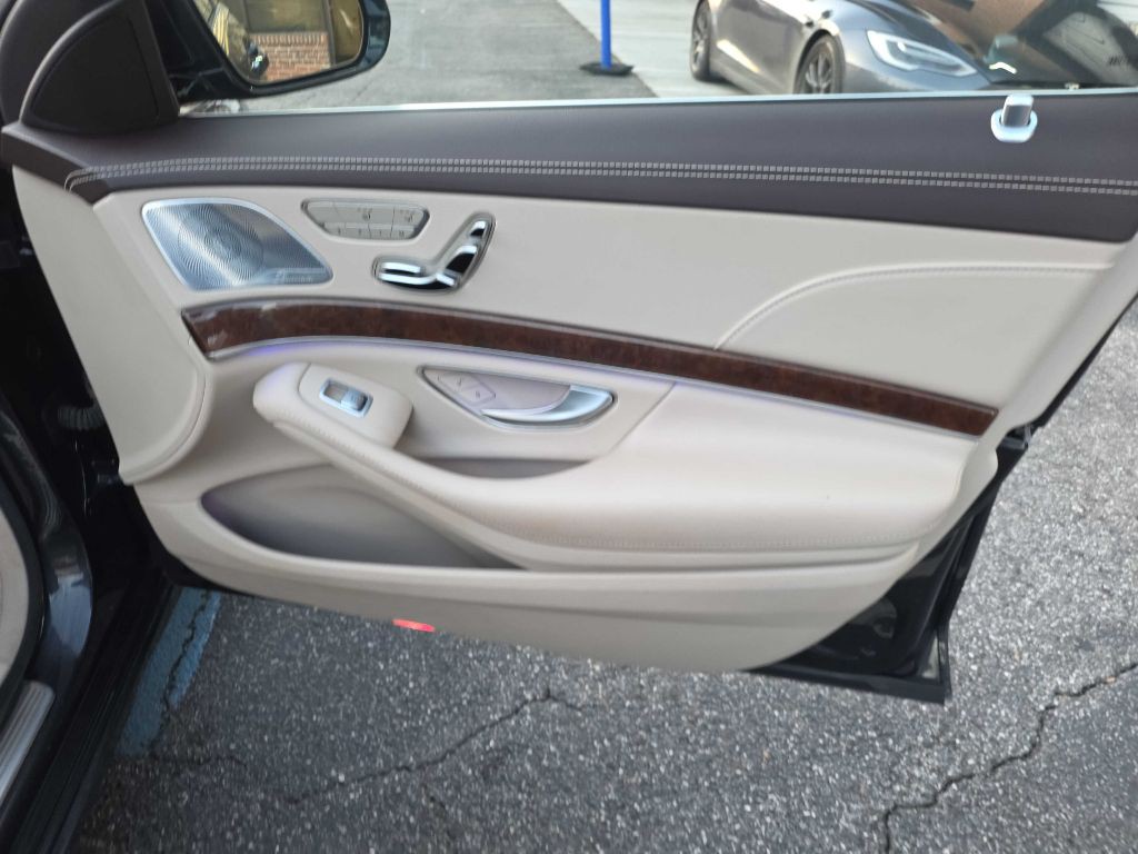 2015 Mercedes-Benz S-Class Image 28