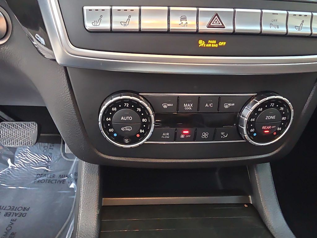 2015 Mercedes-Benz GL-Class Image 12