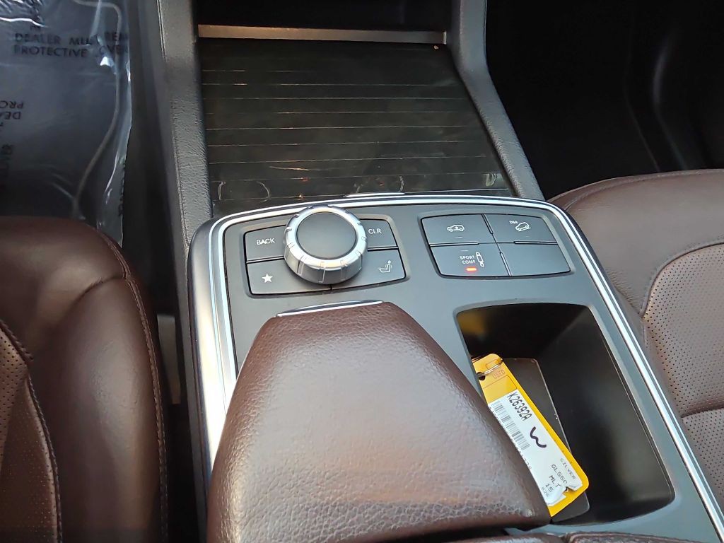 2015 Mercedes-Benz GL-Class Image 14