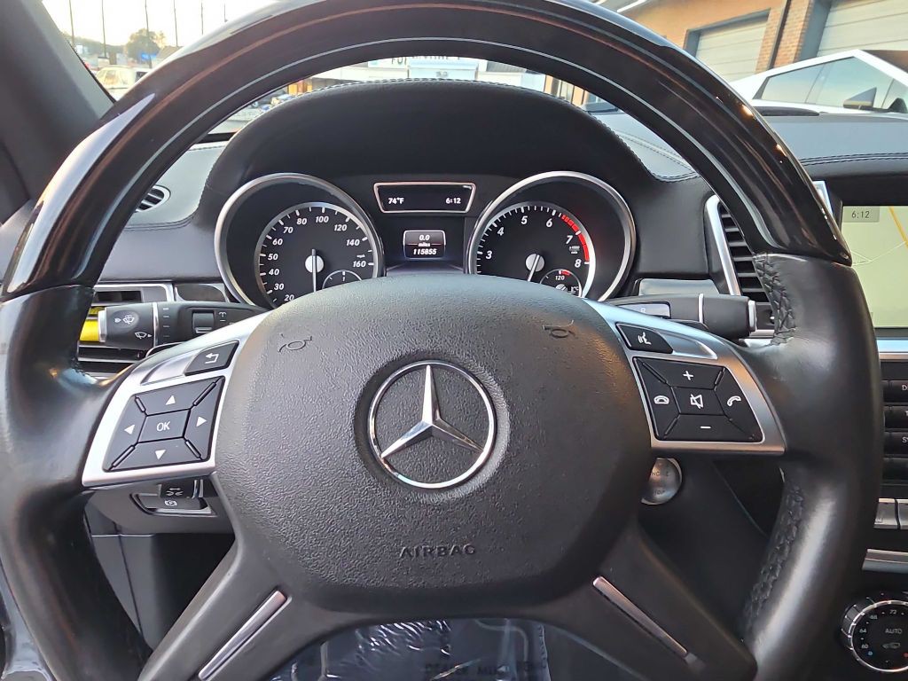 2015 Mercedes-Benz GL-Class Image 17