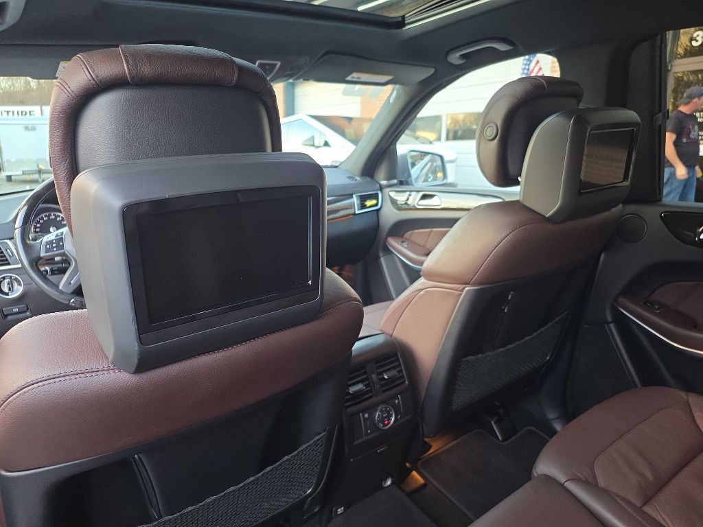 2015 Mercedes-Benz GL-Class Image 19