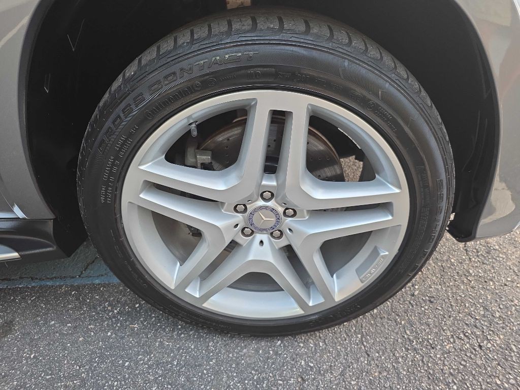 2015 Mercedes-Benz GL-Class Image 31