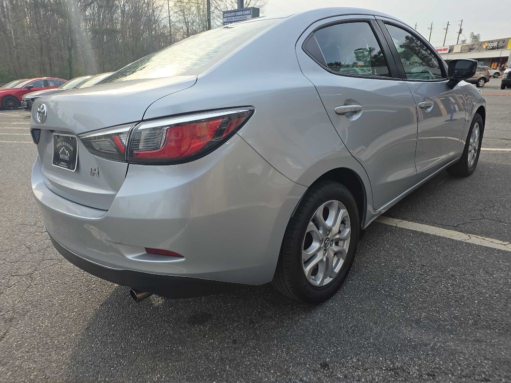 2018 Toyota Yaris Image 4