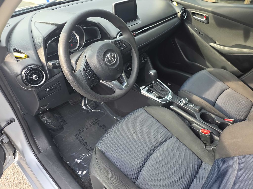 2018 Toyota Yaris Image 8