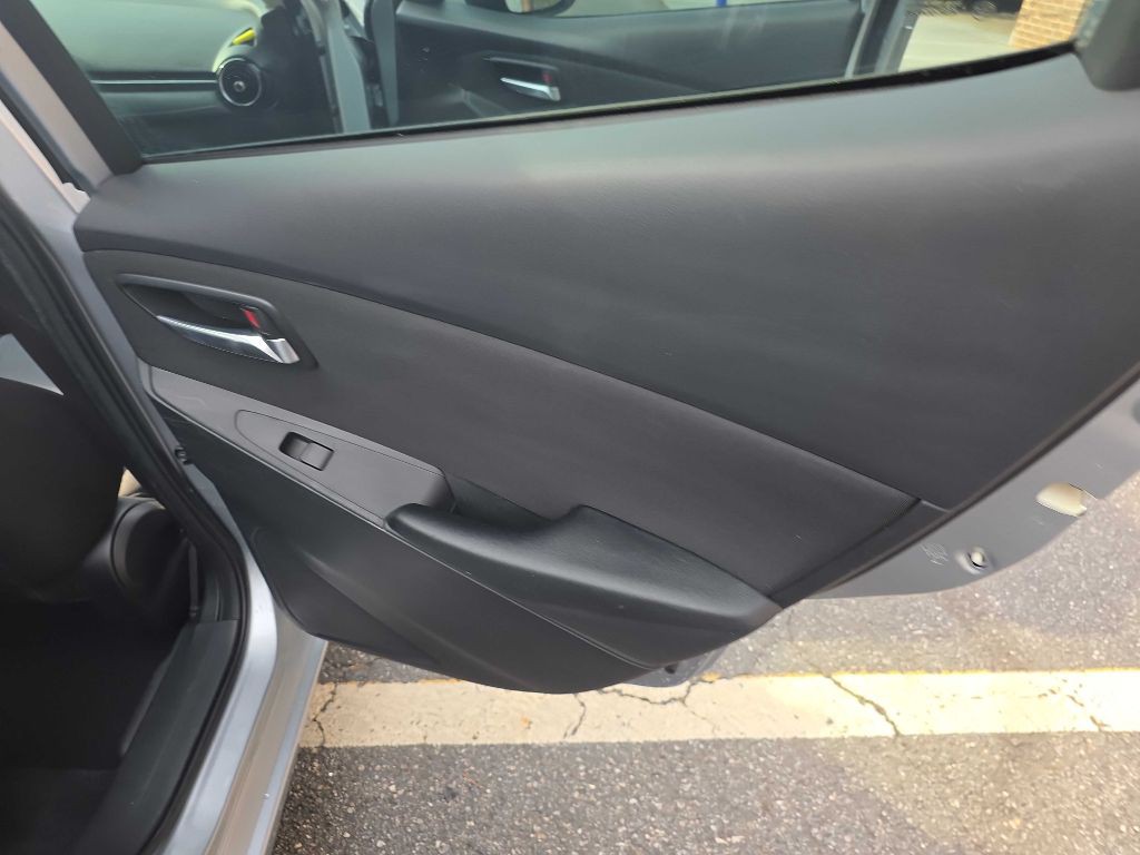 2018 Toyota Yaris Image 17