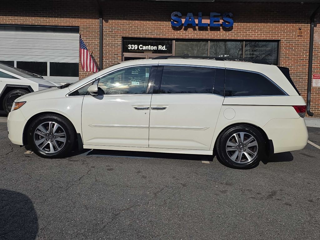 2015 Honda Odyssey Image 2
