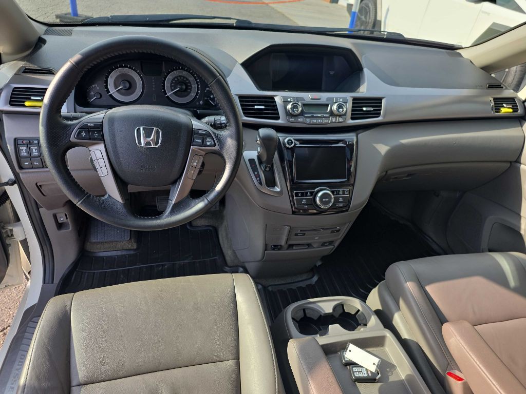 2015 Honda Odyssey Image 9