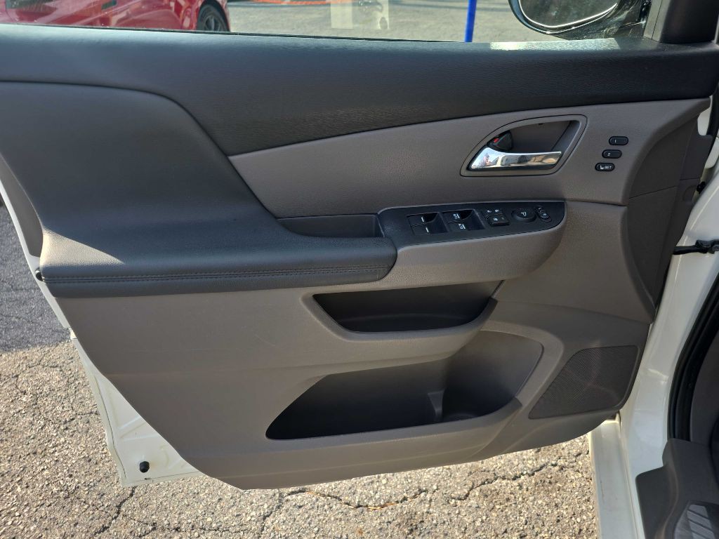 2015 Honda Odyssey Image 12
