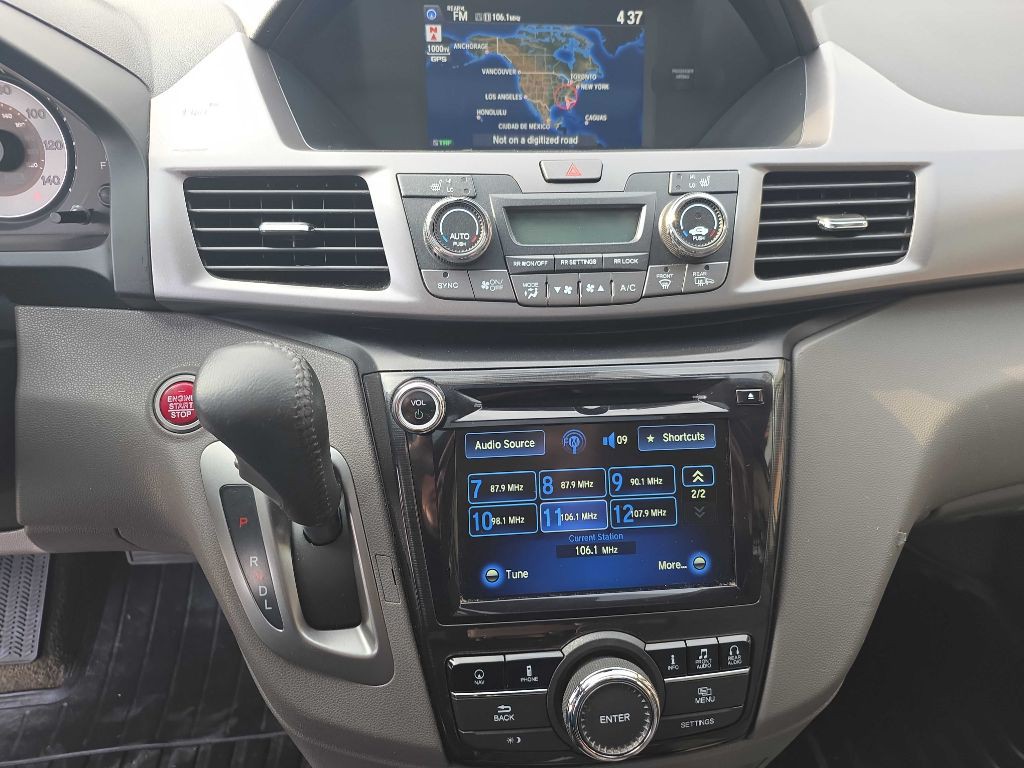 2015 Honda Odyssey Image 15