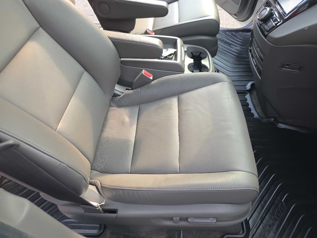 2015 Honda Odyssey Image 25