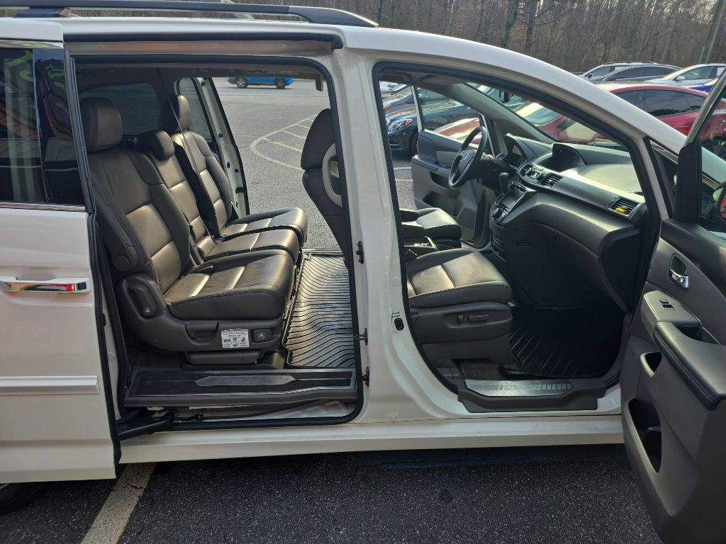 2015 Honda Odyssey Image 28