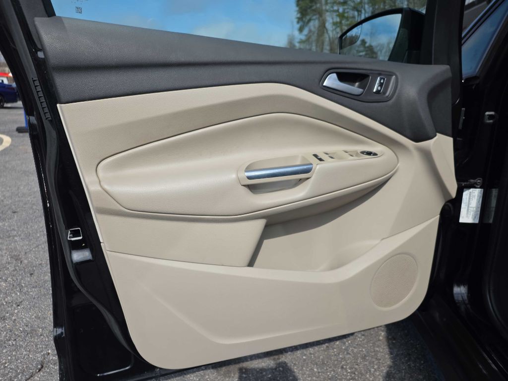 2016 Ford C-Max Image 11