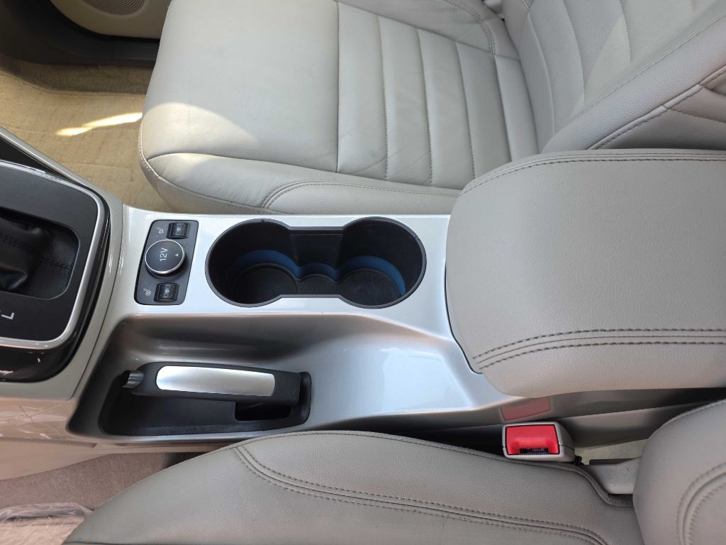 2016 Ford C-Max Image 12