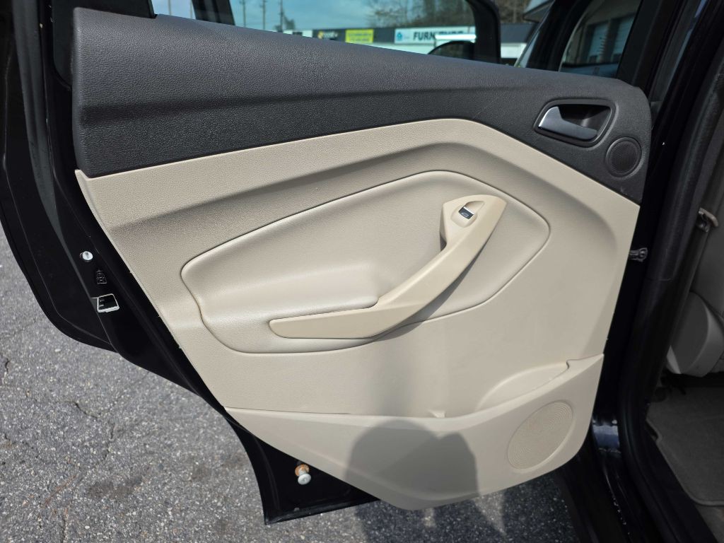 2016 Ford C-Max Image 20