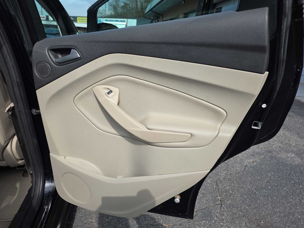 2016 Ford C-Max Image 24