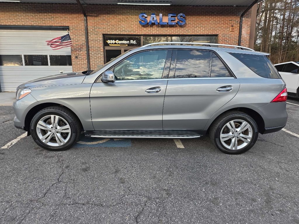 2013 Mercedes-Benz M-Class Image 2