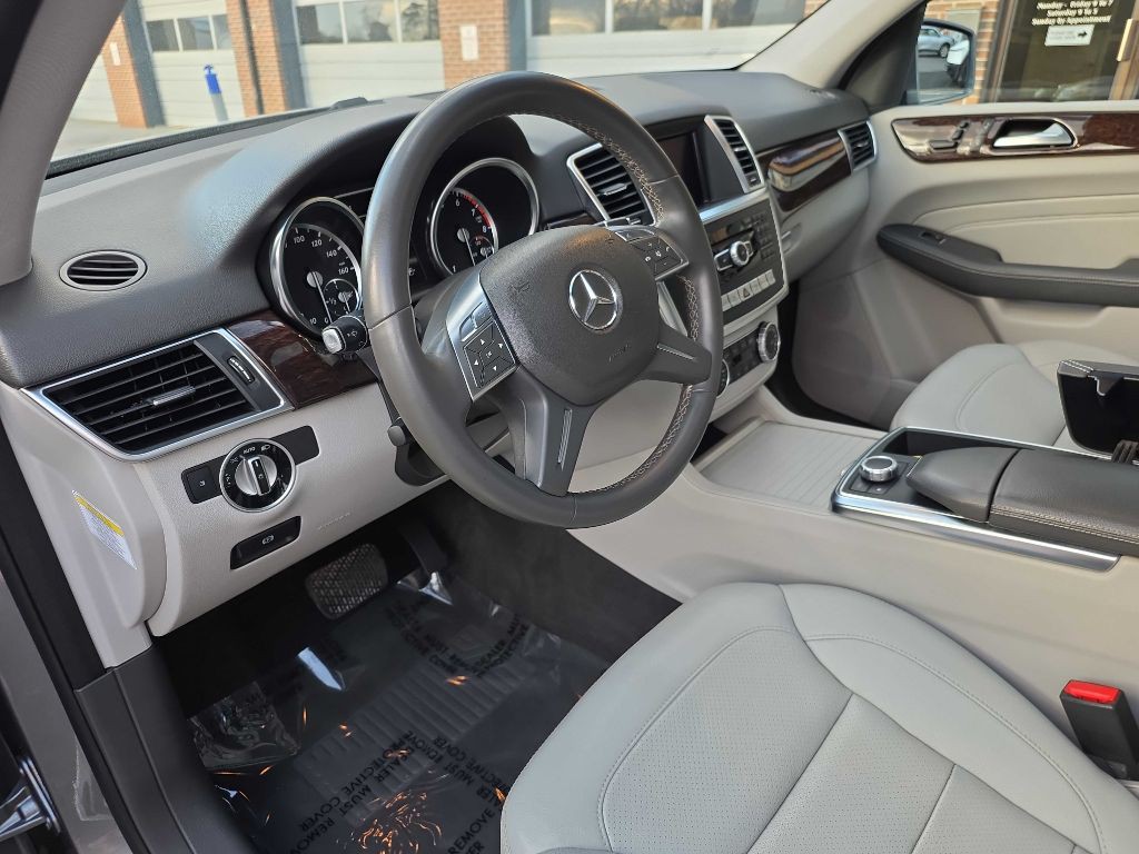 2013 Mercedes-Benz M-Class Image 9