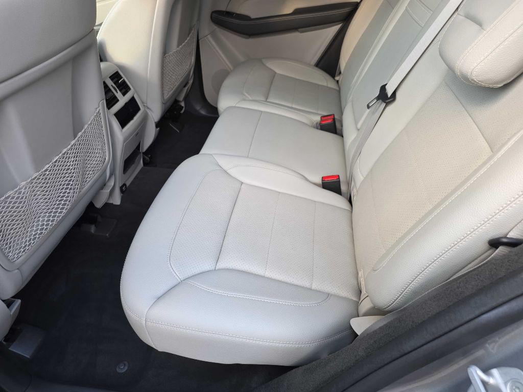 2013 Mercedes-Benz M-Class Image 15