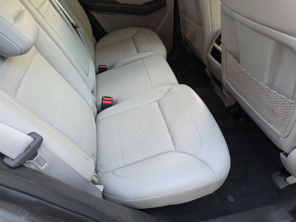 2013 Mercedes-Benz M-Class Image 18