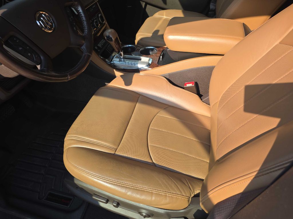 2017 Buick Enclave Image 10