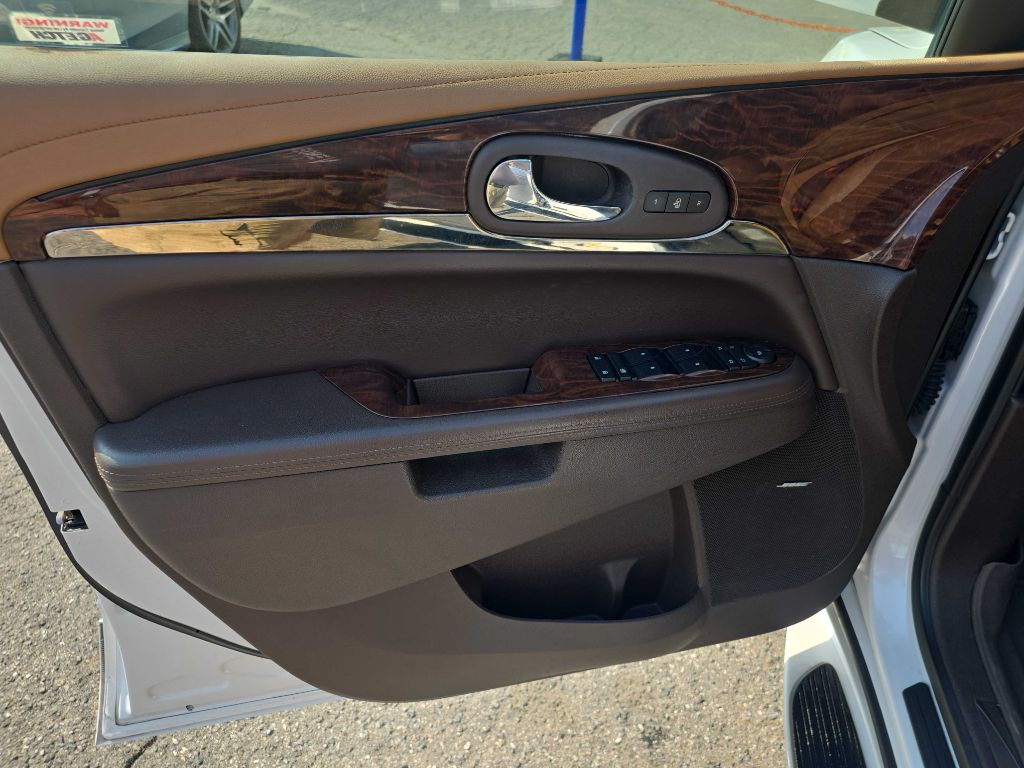 2017 Buick Enclave Image 11