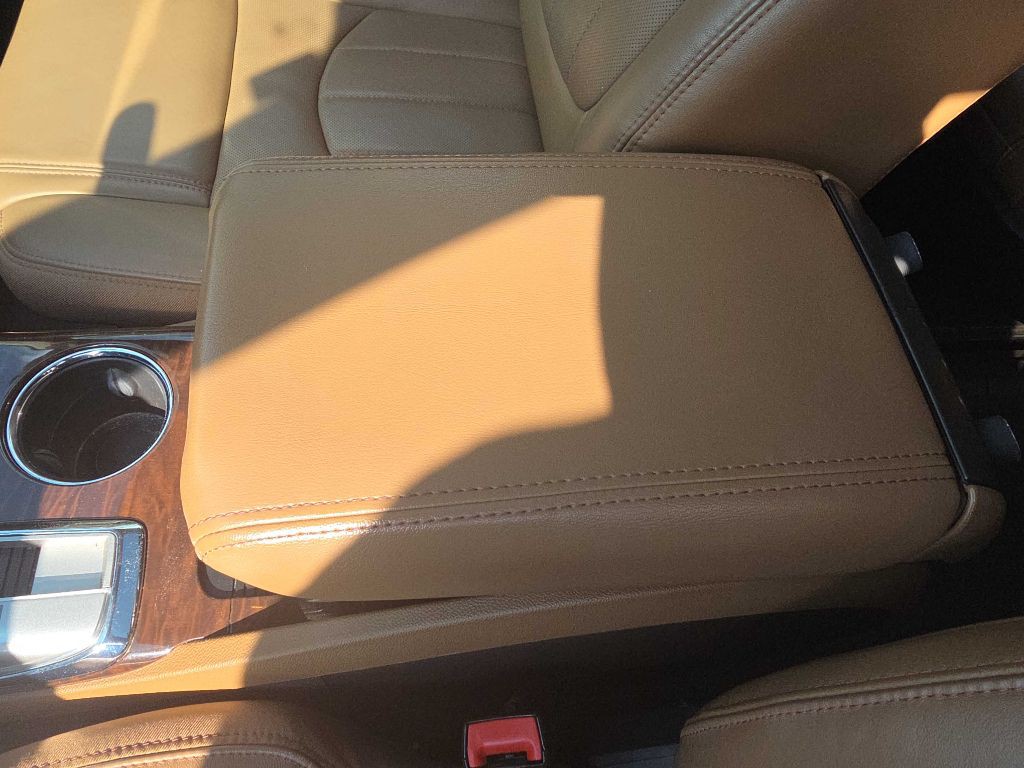 2017 Buick Enclave Image 14